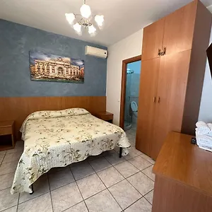https://sofia-holiday-home.it-romehotels.com
